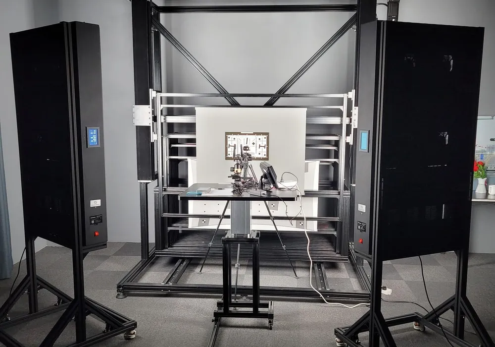 Optical analysis bench