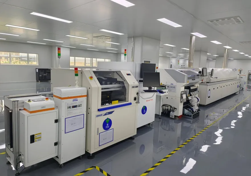 Fully automatic high-precision SMT placement line